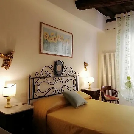 فندق مبيت وإفطار Alle Due Porte 3*